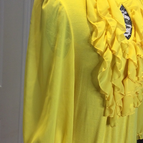 GUC Ashley Stewart Yellow Keyhole Ruffle Top,14/16 - Picture 3 of 7